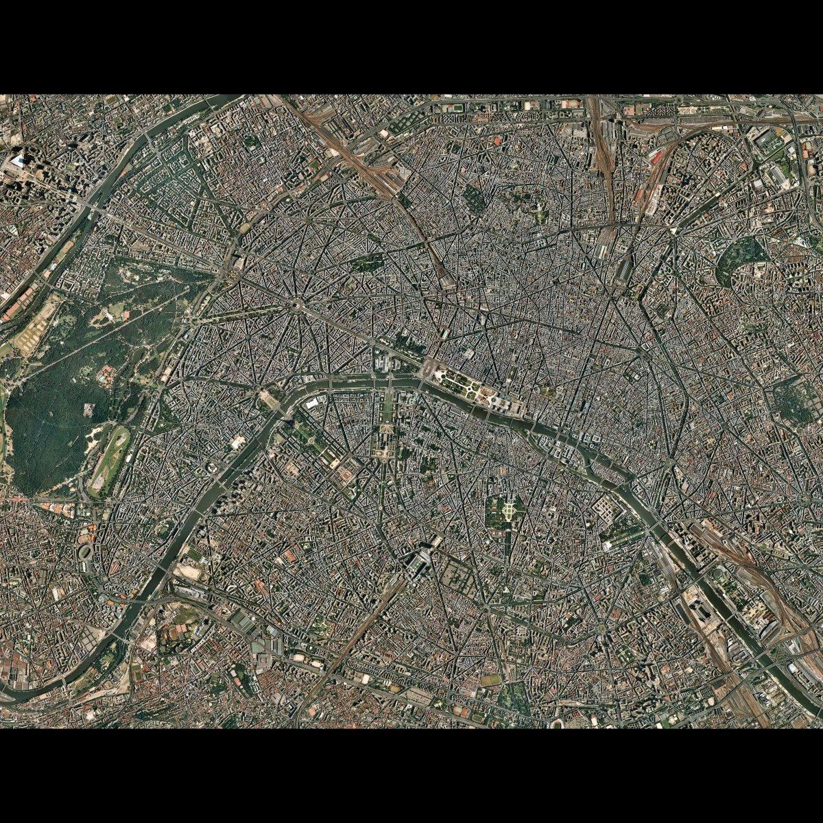 Газрын зураг, хиймэл дагуулын Парис